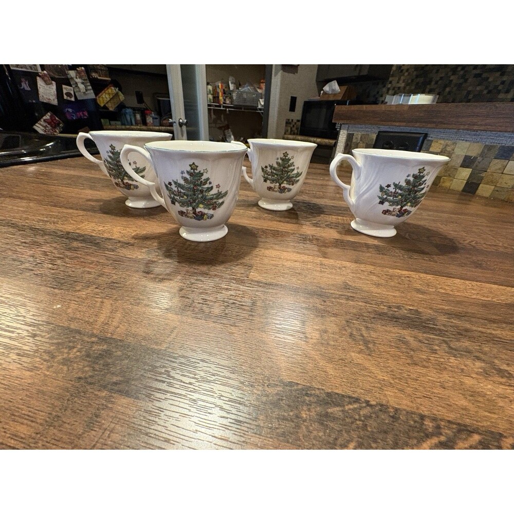 Set of 4 vintage Nikko "Happy Holidays" footed tea cups 3 of 3
